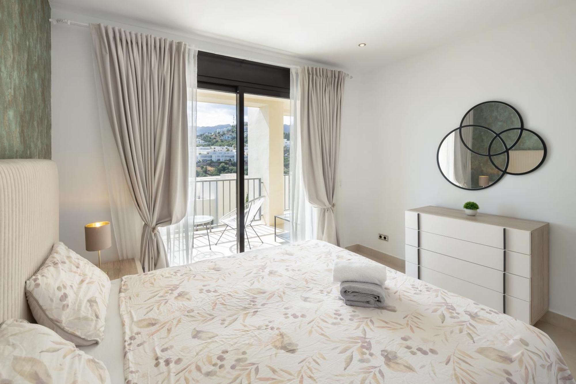 Spectacular Views - Luxury Apartment In Resort - Marbella Hills Екстер'єр фото