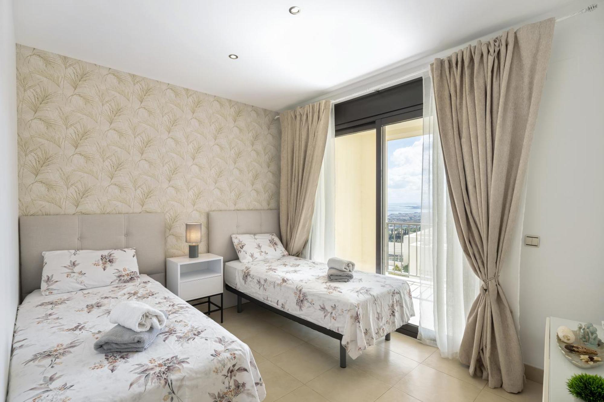 Spectacular Views - Luxury Apartment In Resort - Marbella Hills Екстер'єр фото